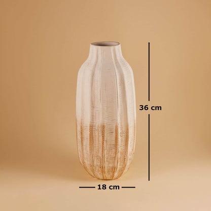 Lynn Vase