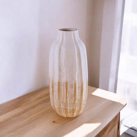Lynn Vase